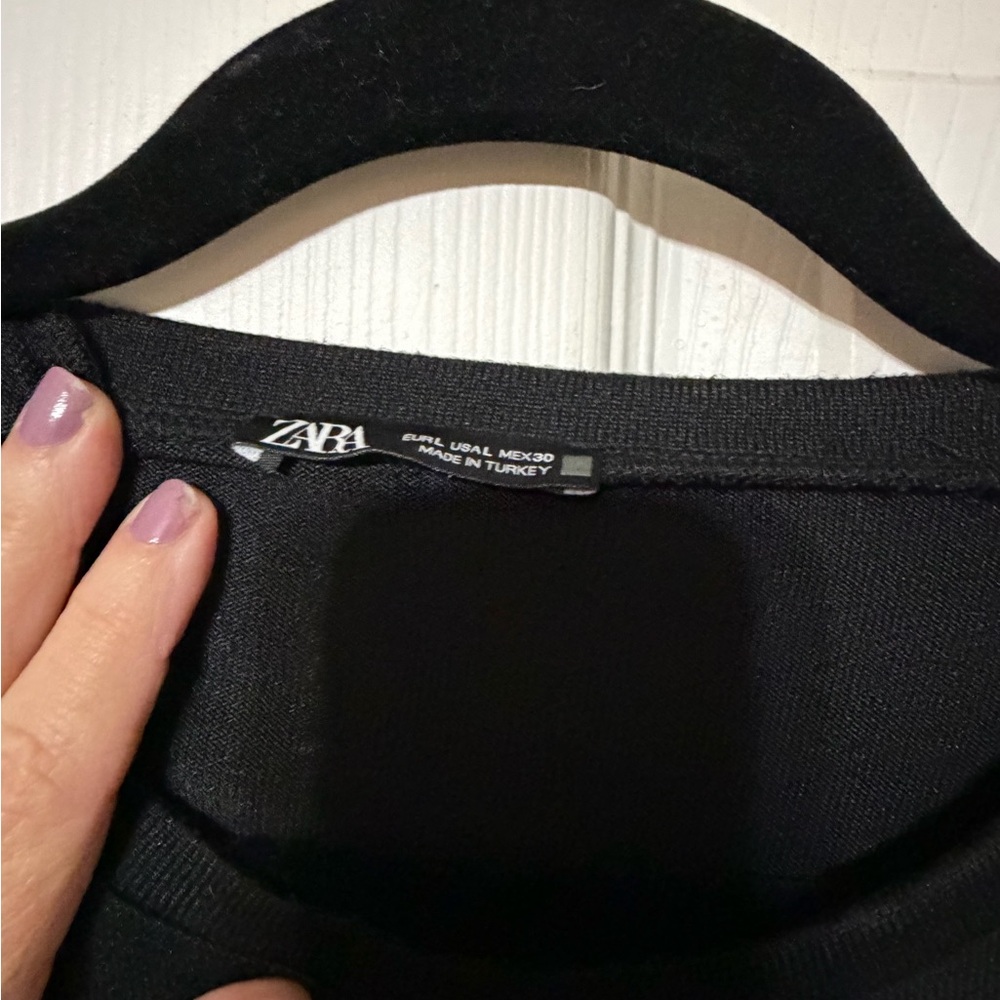 Zara Elegant Black Knitwear